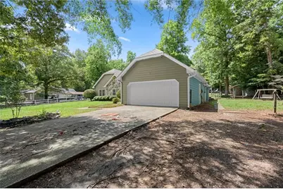 5015 Logans Run, Loganville, GA 30052 - Photo 4