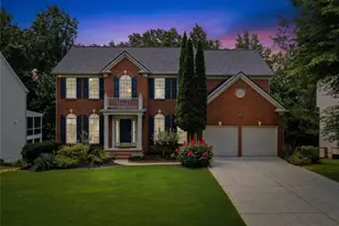 770 Glastonbury Ct, Cumming, GA 30041 - Photo 2