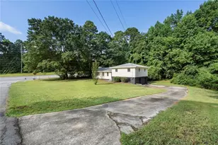5525 Oak Grove Dr, Acworth, GA 30102 - Photo 4