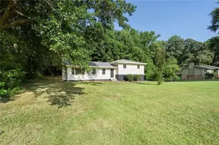 5525 Oak Grove Dr, Acworth, GA 30102 - Photo 2