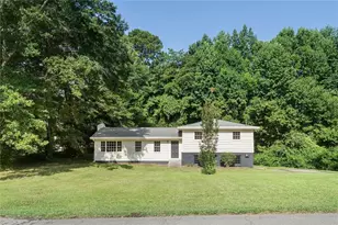 5525 Oak Grove Dr, Acworth, GA 30102 - Photo 1