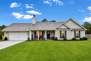 197 Hummingbird Ln, Statham, GA 30666 - Photo 1