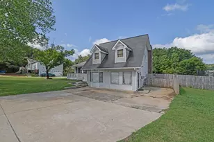 202 Mill Creek Rd, Woodstock, GA 30188 - Photo 2