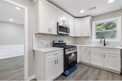 140 Winncastle Drive, Lawrenceville, GA 30044 - Photo 8