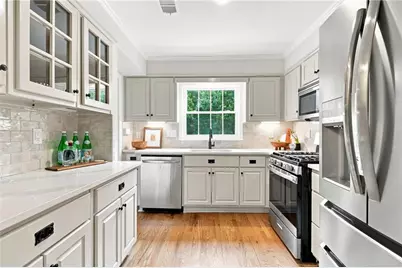 423 Jefferson Circle, Atlanta, GA 30328 - Photo 8