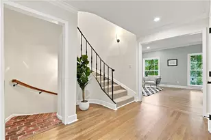 423 Jefferson Circle, Atlanta, GA 30328 - Photo 4