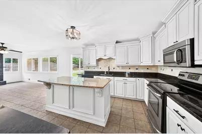 620 Spalding Drive, Sandy Springs, GA 30328 - Photo 8
