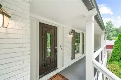 620 Spalding Drive, Sandy Springs, GA 30328 - Photo 2