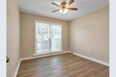 9138 Clubhouse Drive, Riverdale, GA 30274 - Photo 10