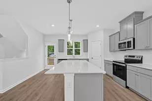 603 Rose Hill Ln, Lawrenceville, GA 30044 - Photo 2