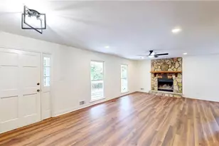 911 Hickory View Ct NW, Marietta, GA 30064 - Photo 4