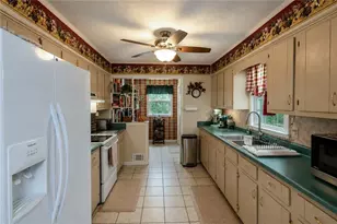 6623 N Seminole Dr, Douglasville, GA 30135 - Photo 8