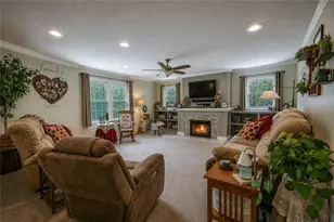 6623 N Seminole Dr, Douglasville, GA 30135 - Photo 4