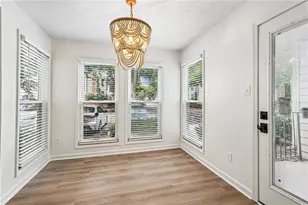 1001 Lake Pointe Cir, Roswell, GA 30075 - Photo 8