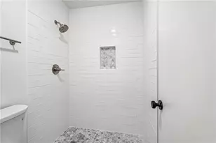 1001 Lake Pointe Cir, Roswell, GA 30075 - Photo 26