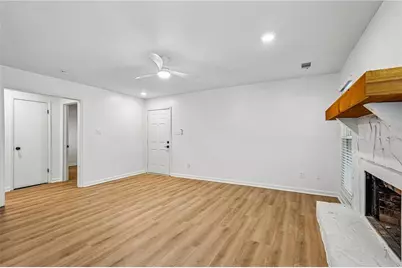 1001 Lake Pointe Circle, Roswell, GA 30075 - Photo 6