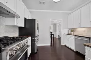 2990 Meadow Gate Way, Loganville, GA 30052 - Photo 12
