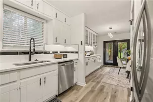 7103 Apache Ln, Riverdale, GA 30274 - Photo 10