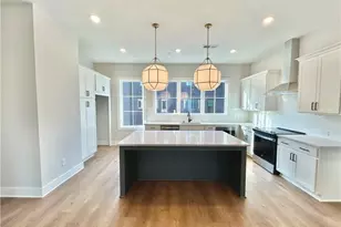 2628 Mackintosh Ct, Brookhaven, GA 30319 - Photo 2