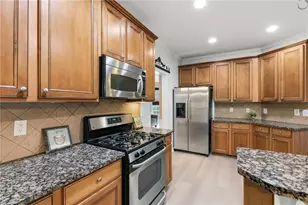 2470 Chandler Grove Dr, Buford, GA 30519 - Photo 14