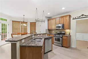 2470 Chandler Grove Dr, Buford, GA 30519 - Photo 10