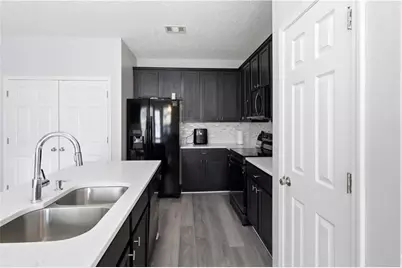 2550 Capella Circle SW, Atlanta, GA 30331 - Photo 8