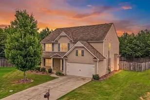 144 Boxwood Wy, Dallas, GA 30132 - Photo 4