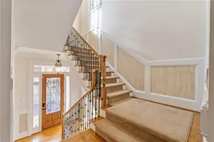 2601 Canterbury Trail, Atlanta, GA 30324 - Photo 2
