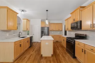 8745 Stone River Dr, Gainesville, GA 30506 - Photo 22