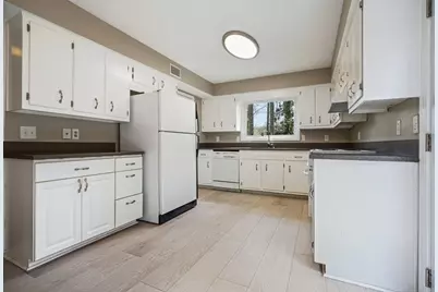 300 Cruise Court, Roswell, GA 30076 - Photo 8