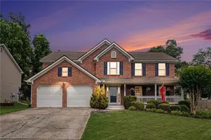 318 Dunagan Chase Dr, Lawrenceville, GA 30045 - Photo 2
