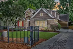1061 Wimberly Rd NE, Brookhaven, GA 30319 - Photo 4