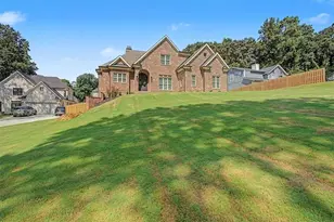 133 W Putnam Ferry Rd, Woodstock, GA 30189 - Photo 2