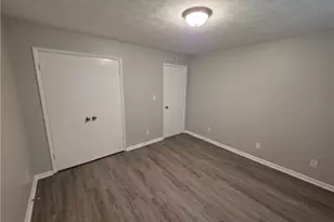 5085 Rock Glen Dr, Stone Mountain, GA 30088 - Photo 16