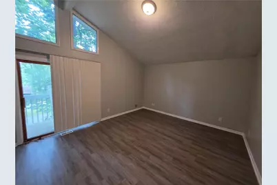 5085 Rock Glen Dr, Stone Mountain, GA 30088 - Photo 6