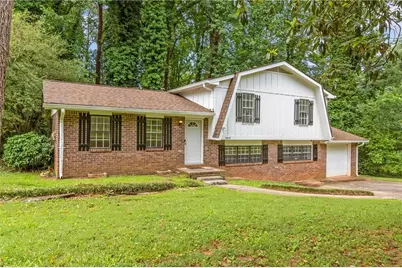 5809 Oakleaf Way, Stone Mountain, GA 30087 - Photo 2