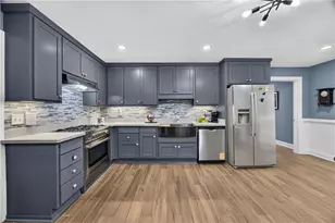 171 NE Broad St, Fairburn, GA 30213 - Photo 2