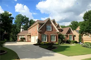 2201 Hunters Green Dr, Lawrenceville, GA 30043 - Photo 2