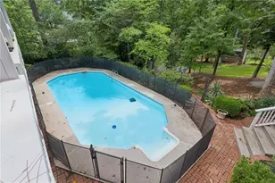3825 Creekview Dr NE, Marietta, GA 30068 - Photo 6