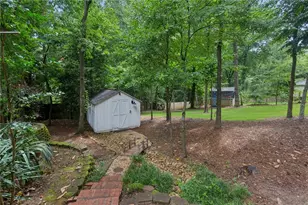 3825 Creekview Dr NE, Marietta, GA 30068 - Photo 36
