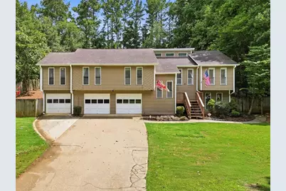 330 Sumter Drive NE, Marietta, GA 30066 - Photo 2