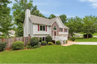 1045 Queensbury Run, Acworth, GA 30102 - Photo 2