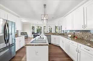 12700 Oxfordshire Ct, Johns Creek, GA 30005 - Photo 18