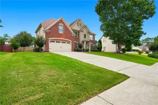10805 Glenhurst Pass, Johns Creek, GA 30097 - Photo 4