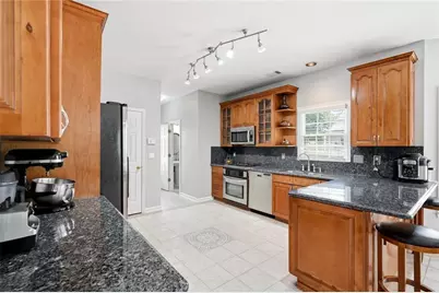 10805 Glenhurst Pass, Johns Creek, GA 30097 - Photo 24