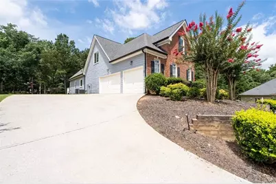 2777 Chinquapin Court, Buford, GA 30519 - Photo 4