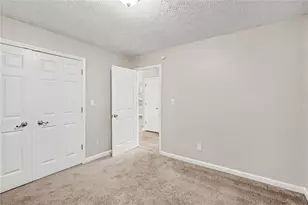 240 Spring Cir, Senoia, GA 30276 - Photo 8