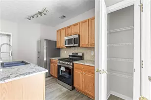 6604 Splashwater Dr, Flowery Branch, GA 30542 - Photo 14