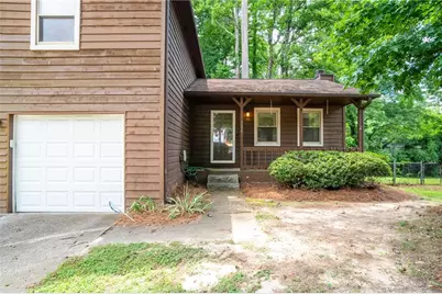 724 Ridge Avenue, Stone Mountain, GA 30083 - Photo 2