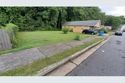 1989 Thomasville Estate Drive SE, Atlanta, GA 30315 - Photo 2